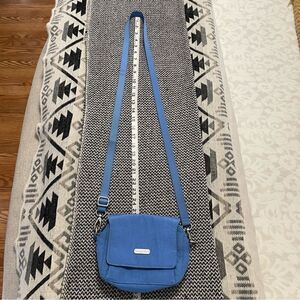 Baggallini Small Blue w/Green Lining Crossbody Travel Bag/Wallet